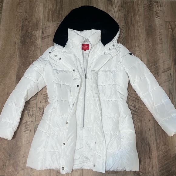 SOLD / Guess White Puffer Jacket - Picture 1 of 11